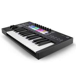 Novation Launchkey 25 MKIII Midi Controller