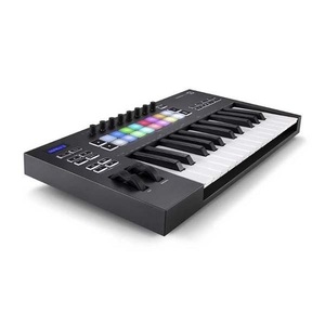 Novation Launchkey 25 MKIII Midi Controller
