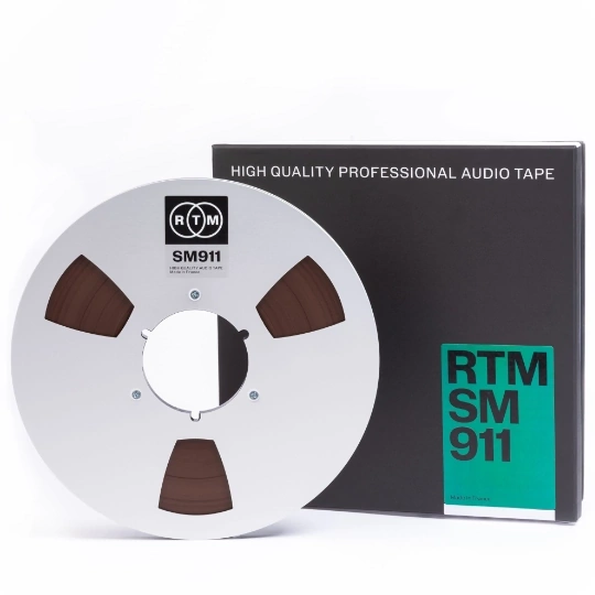 RTM - SM911 - ¼in, 10½in metal reel, NAB hub, hinged box, 2500ft