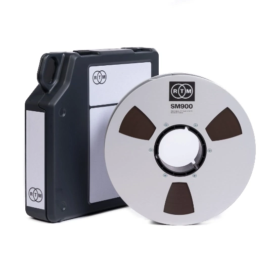 RTM SM900 – 2in, 10½in precision reel, NAB hub, hinged box, 2500ft